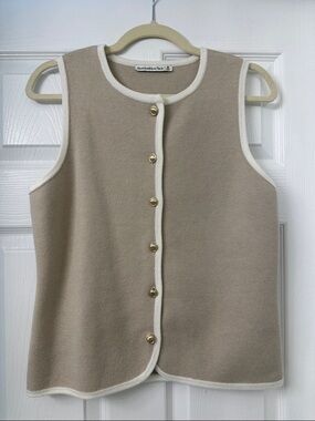 Abercrombie & Fitch Beige Knit Button Front Vest